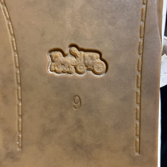 Like New! COACH Only wore them once. Ladies Size 9 Sandals - Picture 6 of 11